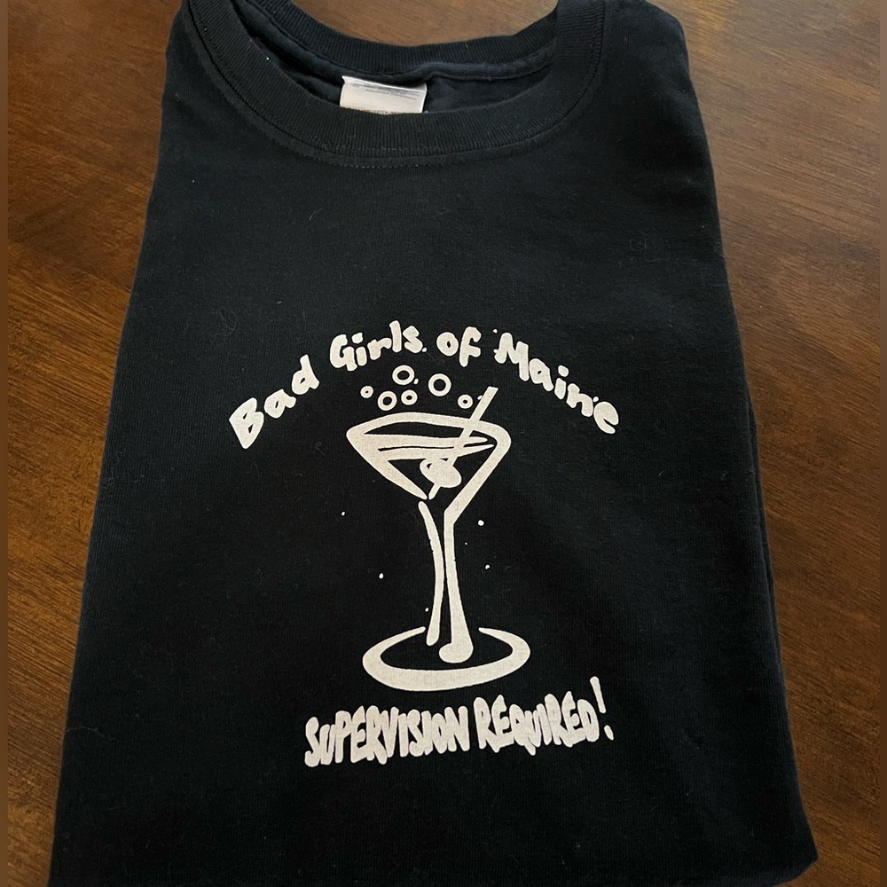 Short Sleeve Tee with Fun Graphic Design - M